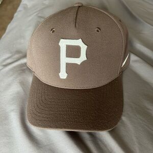 Pittsburgh Pirates Hat